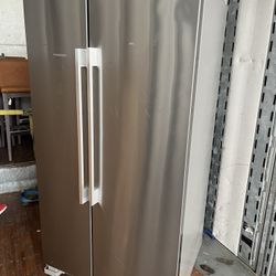 Whirlpool Refrigerator 