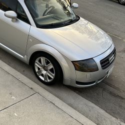 2004 Audi TT