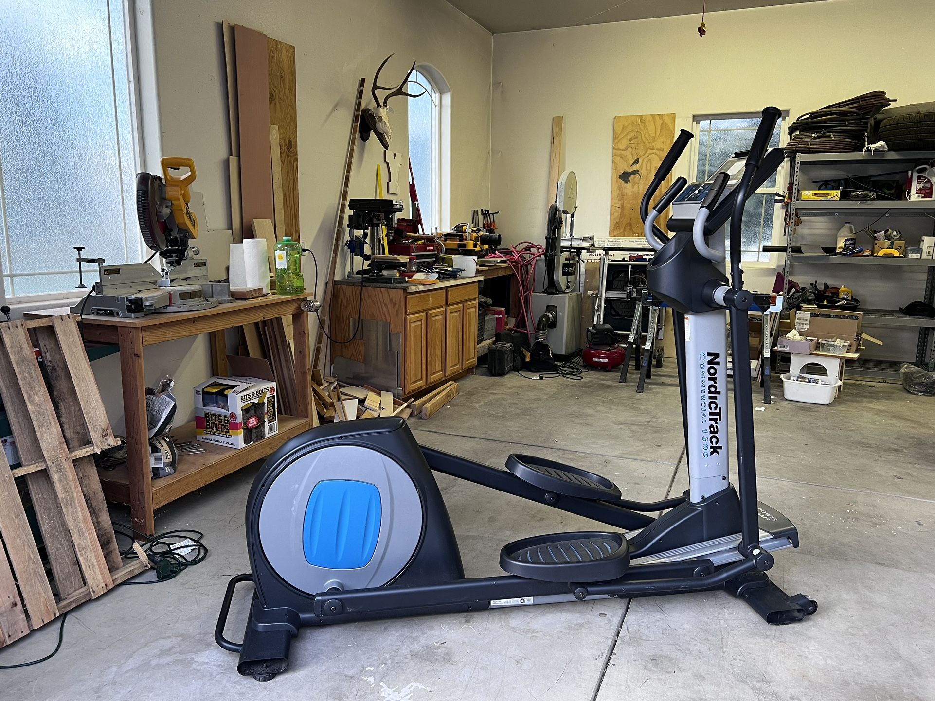 Nordic Track Commercial 1300 Elliptical