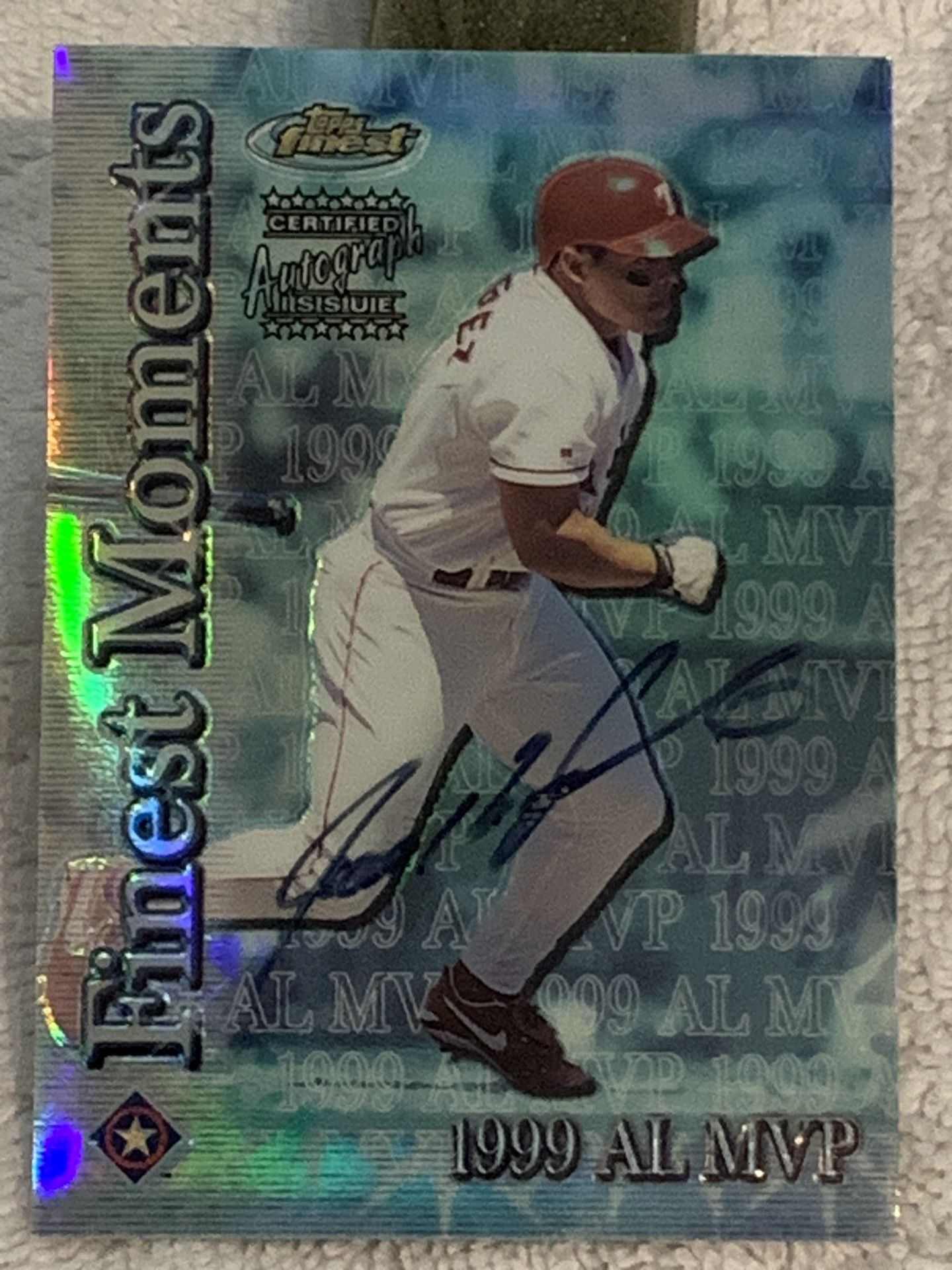 IVAN RODRIGUEZ AUTOGRAPH 2000 TOPPS FINEST “CERTIFIED AUTOGRAPH ISSUE”