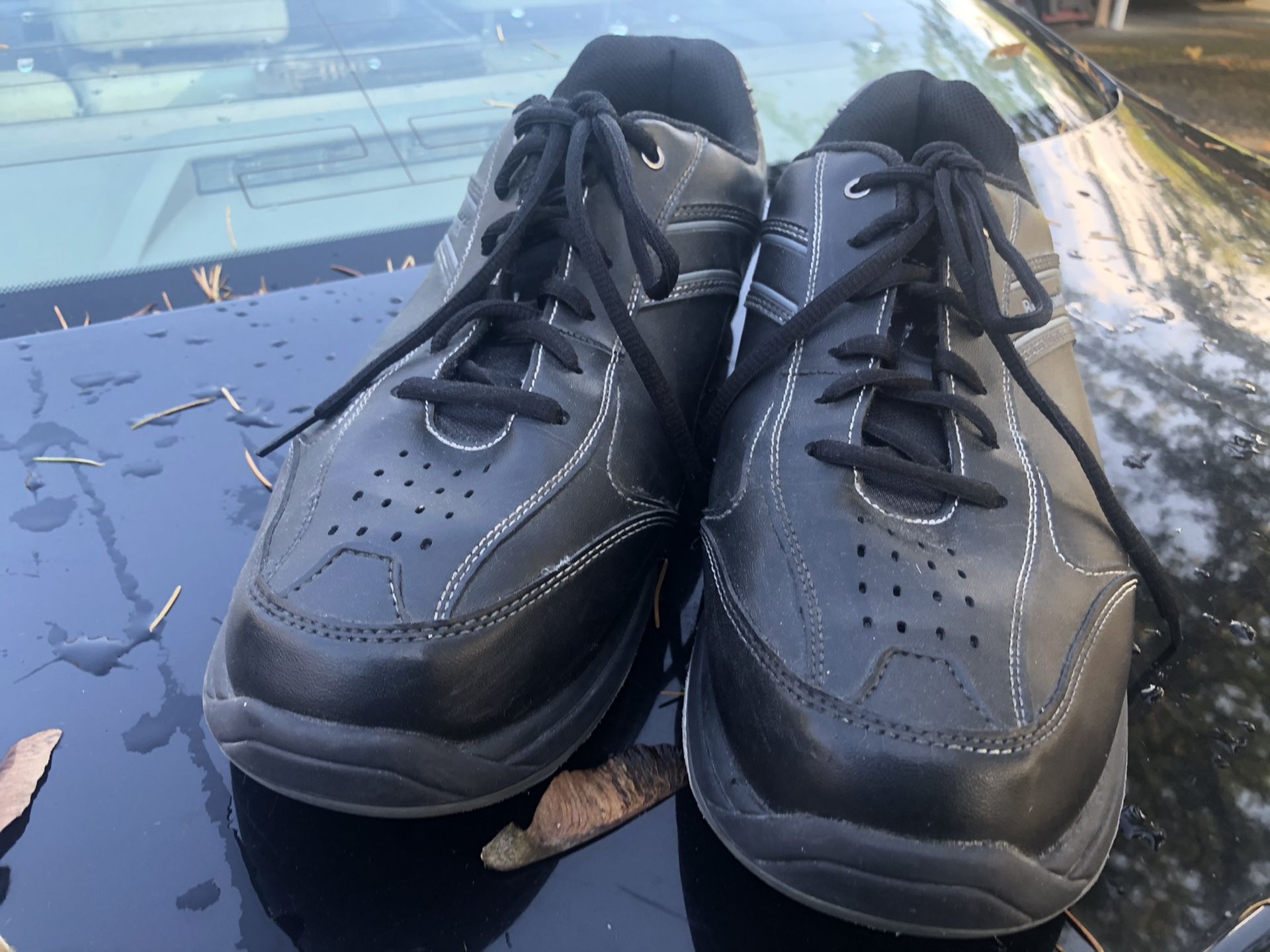 Brunswick "Flyer M001" Men's Flexslide Technology Bowling Shoes, Black