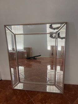 Wall mirror