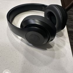 Beats Studio3 Wireless Noise Canceling Headset