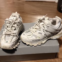 Balenciaga Tracks