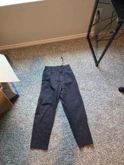 Uniqlo size small cargo drawstring pants worn twice