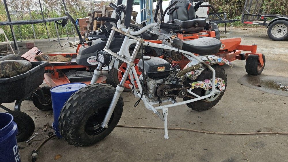 Mini Bike Coleman Ct200u