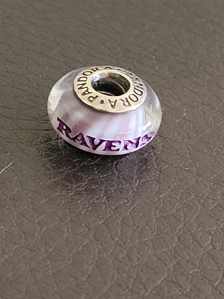 Pandora 925 Ravens Charm