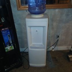 Water Dispensor