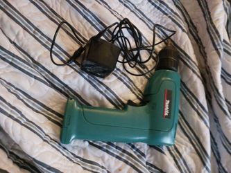 MAKITA DRILL
