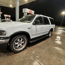 2000 Ford Expedition Original Color Red Primed It Was A Project Truck 