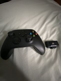 Xbox One Series X Controller With 2 Rechargable Batteries