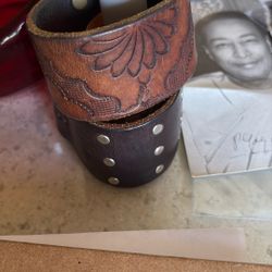 Leather Wrist Bracelets. Two. In Brown. Vintage. 