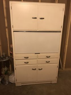Antique 1930s-40s Bakers cabinet