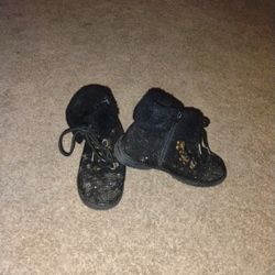 Size 2 Kids Boots (BUNDLING AVAILABLE)