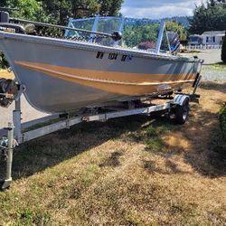 17' Lund Runabout