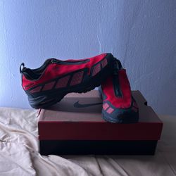 Air Max SNDR GORE-TEX "Hyper Crimson/Smoke Grey" sneakers