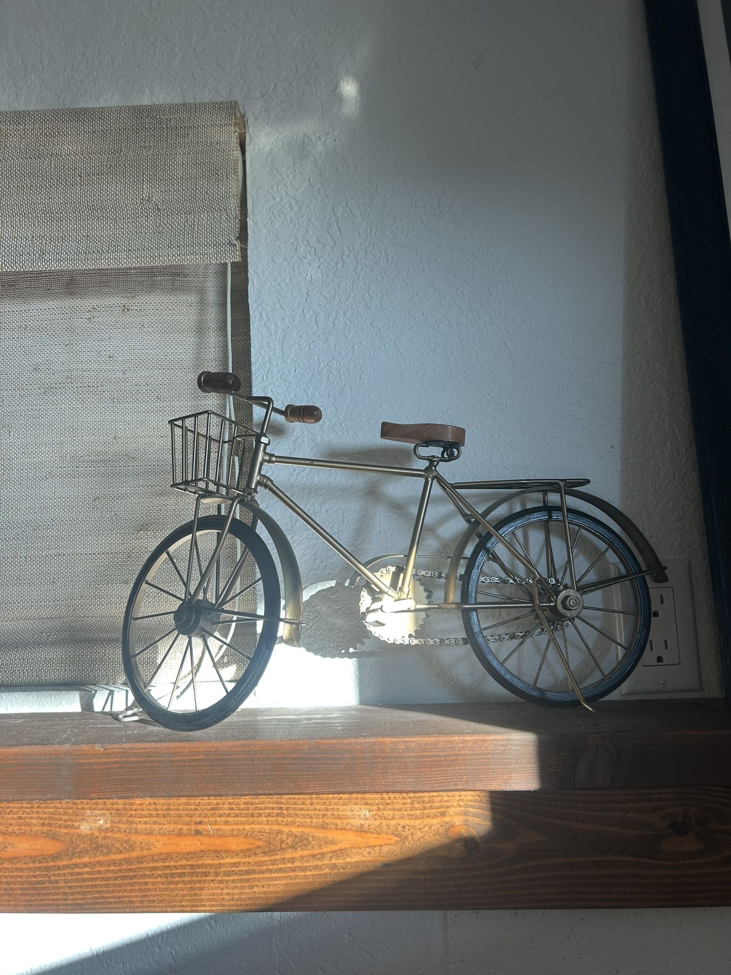 room decor and pictures