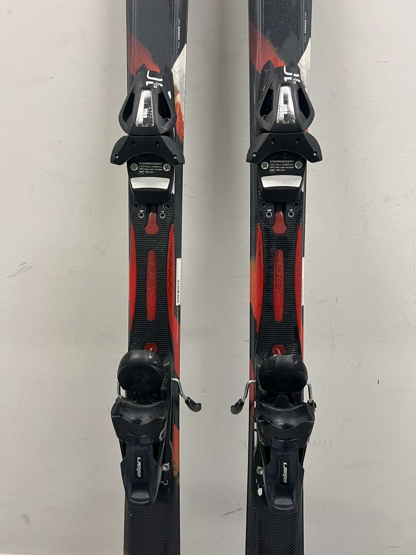 ELAN MORPHEO 4 Skis M4 13.7 160cm with ELAN EL10 Bindings ELAN MORPHEO 4 Skis M4 13.7 160cm with ELAN EL10 Bindings