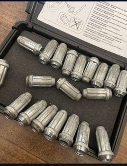 Lug Nuts, Range Rover 2019