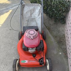 Self Propelled Honda Engine Good Working Condition Tested Before Buy It 160$$ Cash 