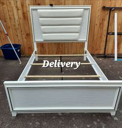 Queen Wood  bed Frame