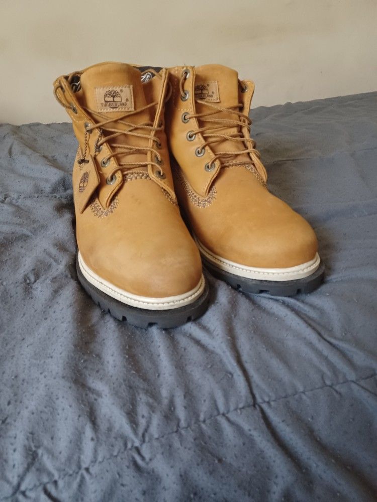 Men's Timberland Boots Size 11 Timbs Tims Wheat Suede Nubuck