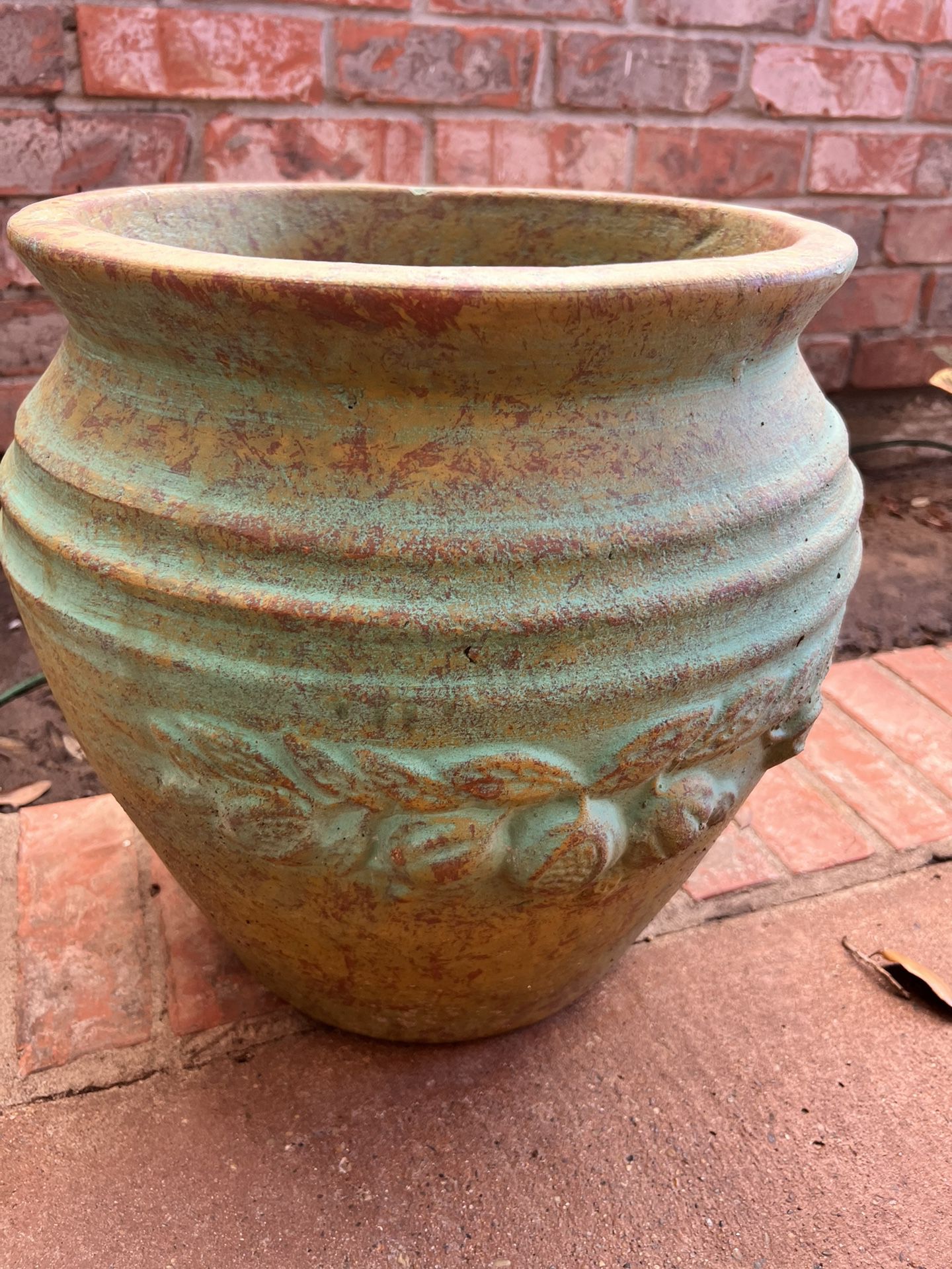 Large Clay Pottery Plant Pot NEW - Masetero NUEVO 18” tall x 16” wide Thick clay pot New  Masetas nuevas de jarro/clay pot  Makes a beautiful gift 💝