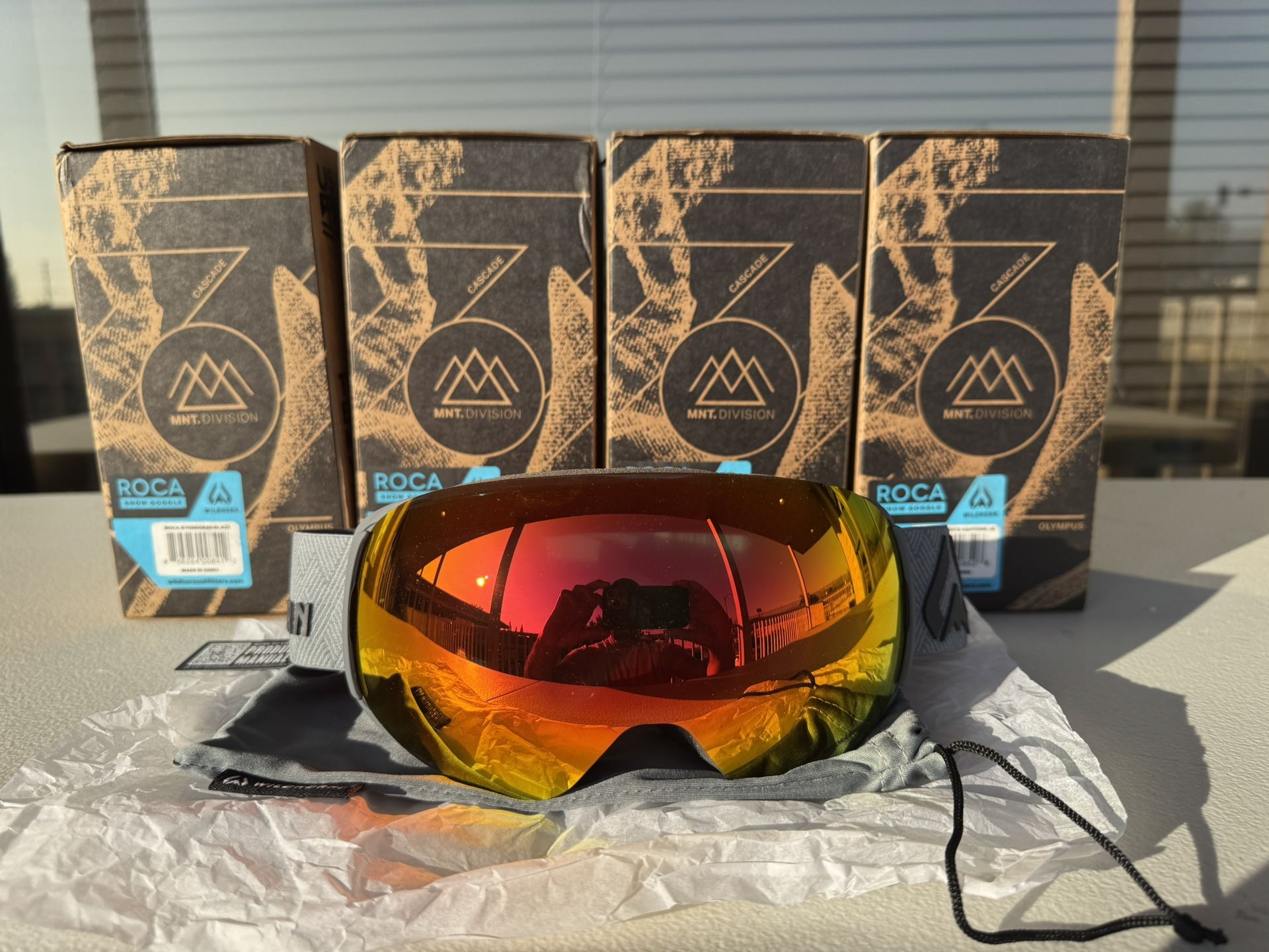 Wildhorn Roca Ski Goggles Men Women BRAND NEW !! Still In the Box !! 