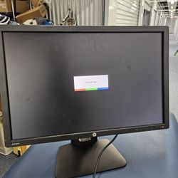 HP Z24i 24 Inch WideScreen 1920x1200 IPS LED-backlit LCD Monitor (D7P53A4) with USB Hub Monitor 