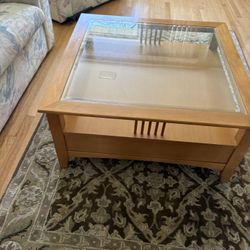 Coffee & Corner Table