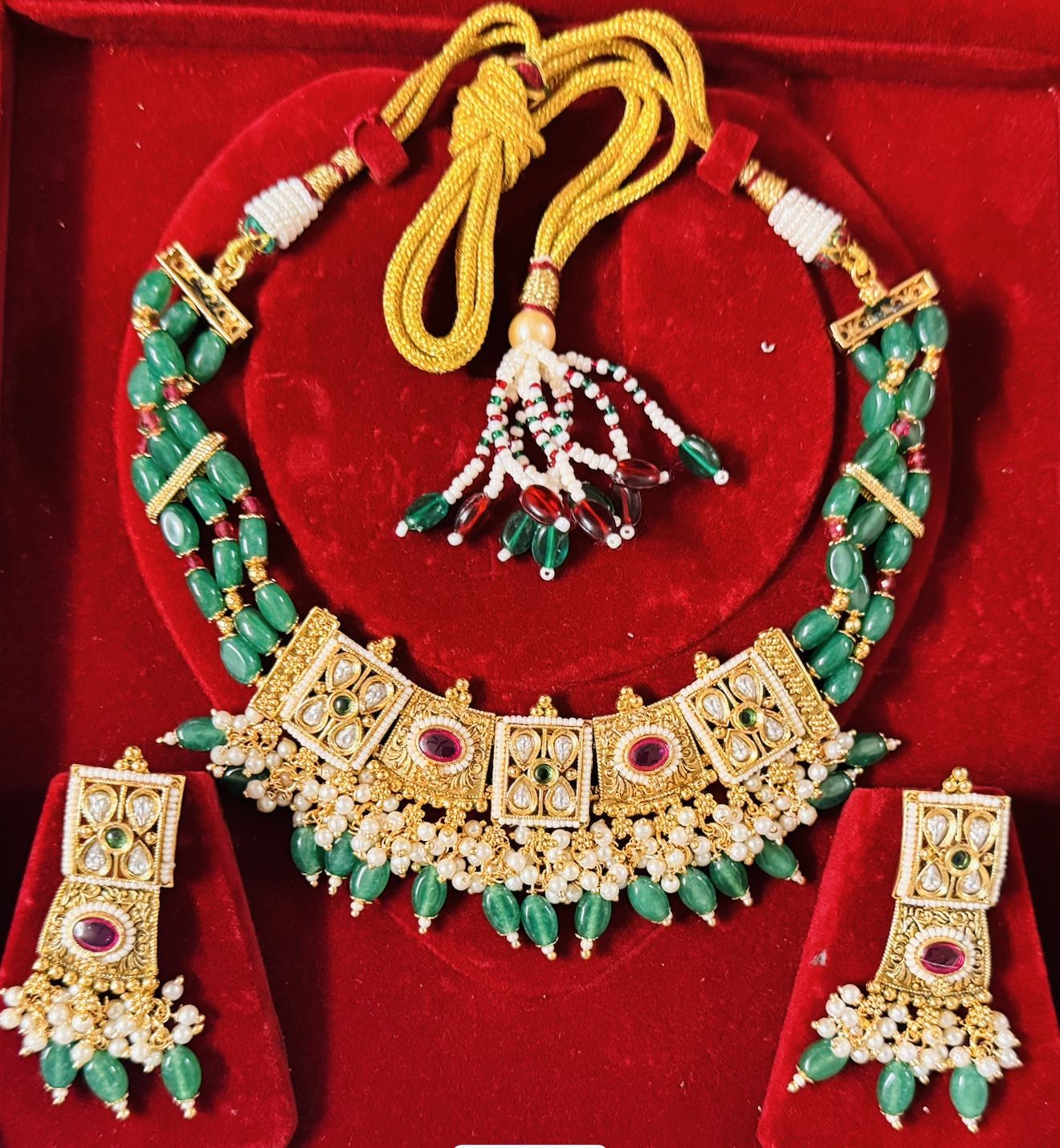 Emerald Royal Kundan Necklace Set