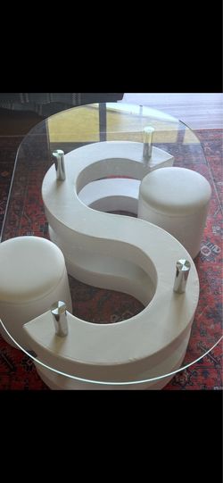 Oval glass table