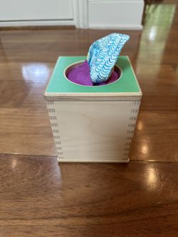 Lovevery Tissue Box & Rainbow Spinner