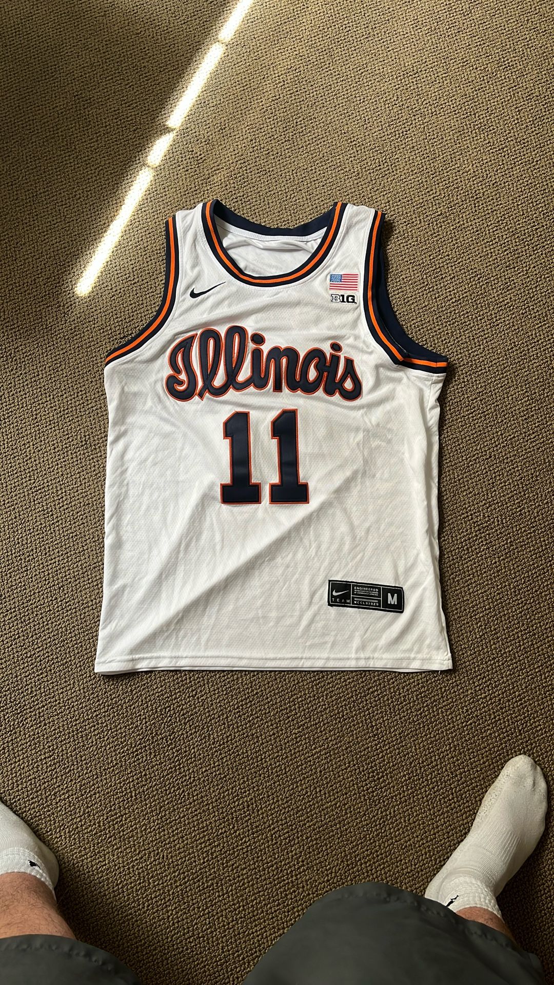 Ayo Dosunmu College Jersey Men’s Medium