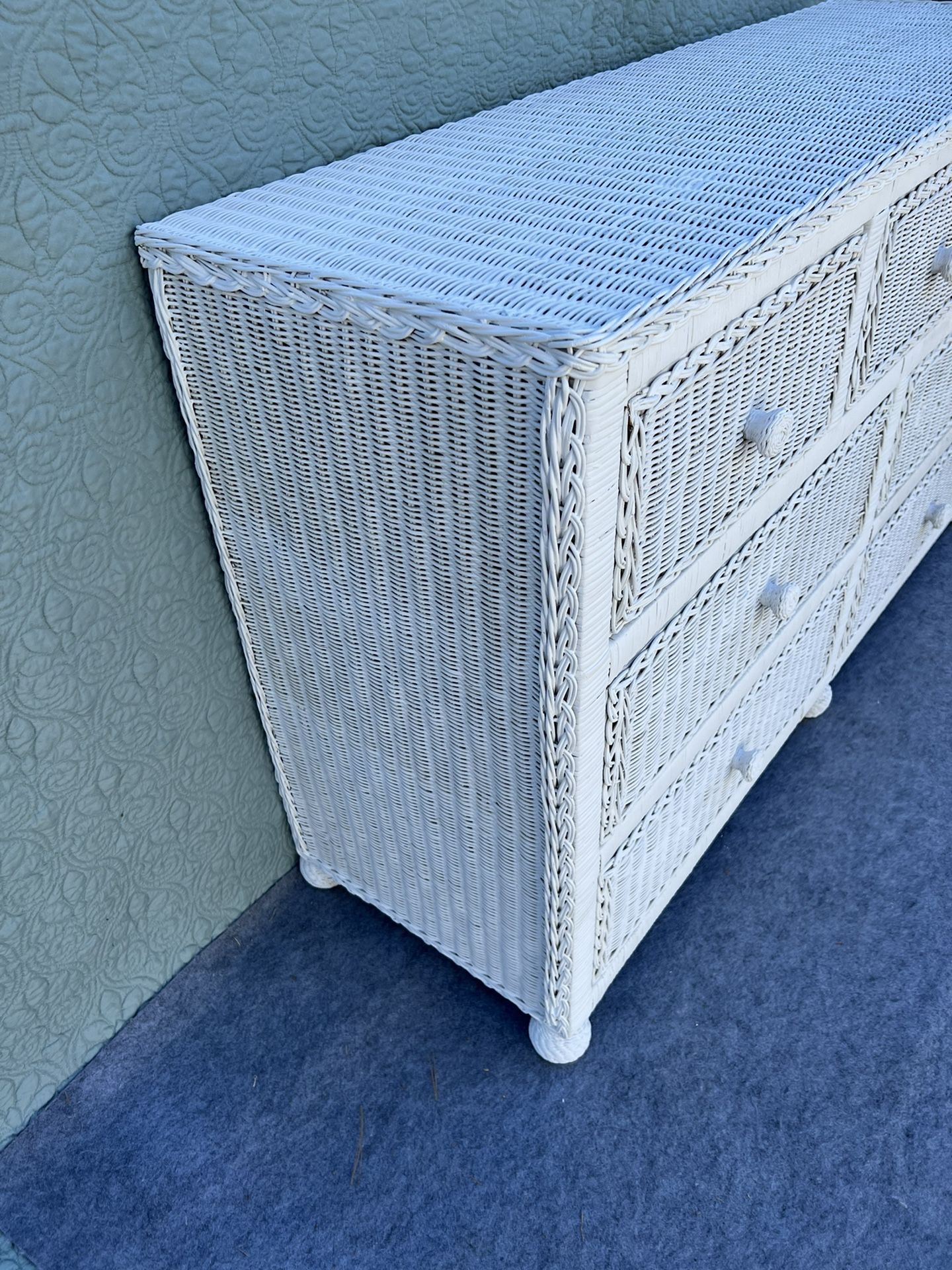 White Wicker Dresser (7 drawers) for Sale in Smithtown, NY OfferUp