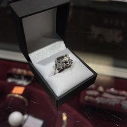 10k Diamond Ring