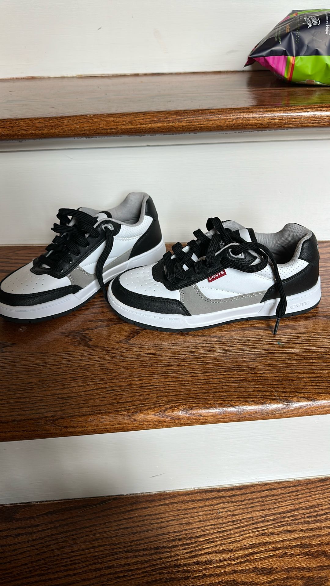 Brand New Levi’s Boys Size 4 Shoes