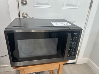 Toshiba Countertop Microwave Oven