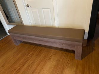 Entrance bench