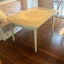 Cool mandala Extendable Table