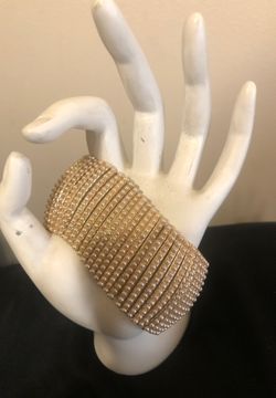 Bracelet new never used serious buyers only