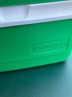 Vintage Rubbermaid Mini Lunch Cooler