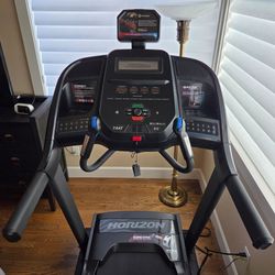 Treadmill: Horizon 7.0 AT - mint condition