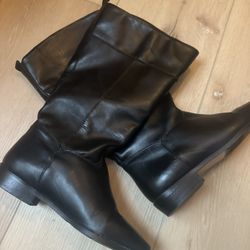 LL Bean Women’s Wide Calf Black Leather Boots