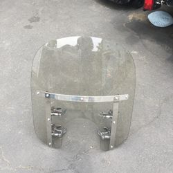 Windshield  For Harley  Davidson  quick release  Fits 2011 Super Glide 