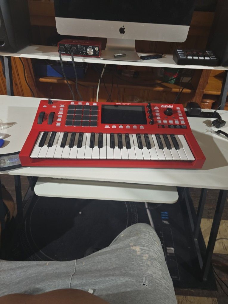MPC KEY 37