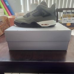 Jordan 4 Undefeated 