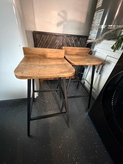 Bar chair set of 2