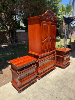NIGHTSTANDS & ARMORIE
