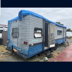 28' travel trailer 